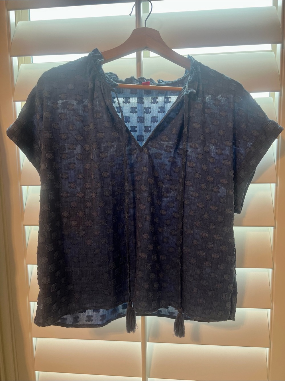 Vince Camuto Navy Textured V-Neck Tassel Tunic Size M